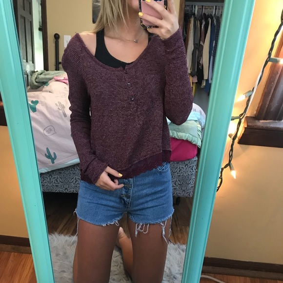 Hollister long sleeve - Picture 3 of 5